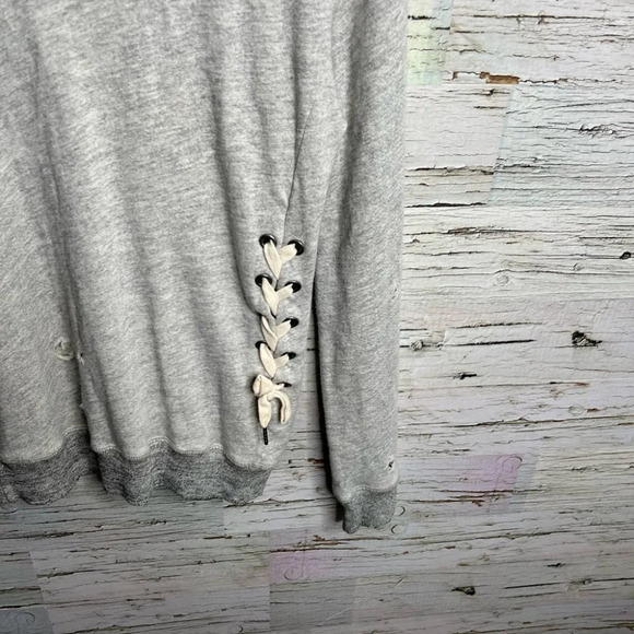 n:PHILANTHROPY Gray  distressed lace up Slouchy Sweatshirt sweater size small - Picture 3 of 9